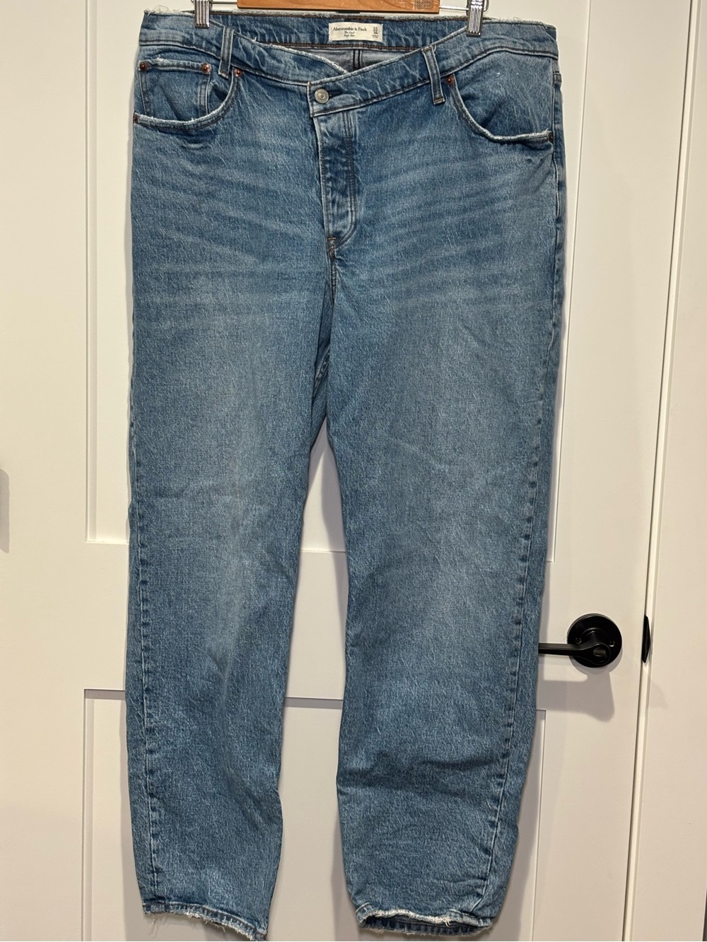 Abercrombie The Dad High Rise Jeans Blue 33/16R Straight Leg Dad